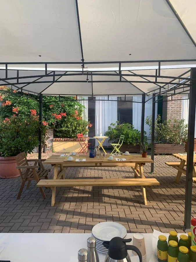 Cascina Bellaria Hostel Milan Italy