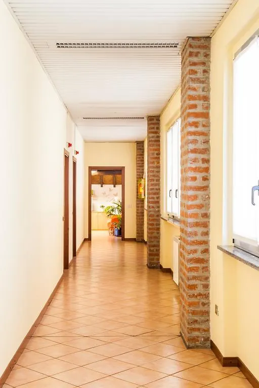 אכסניה הוסטל מילאנו Cascina Bellaria איטליה
